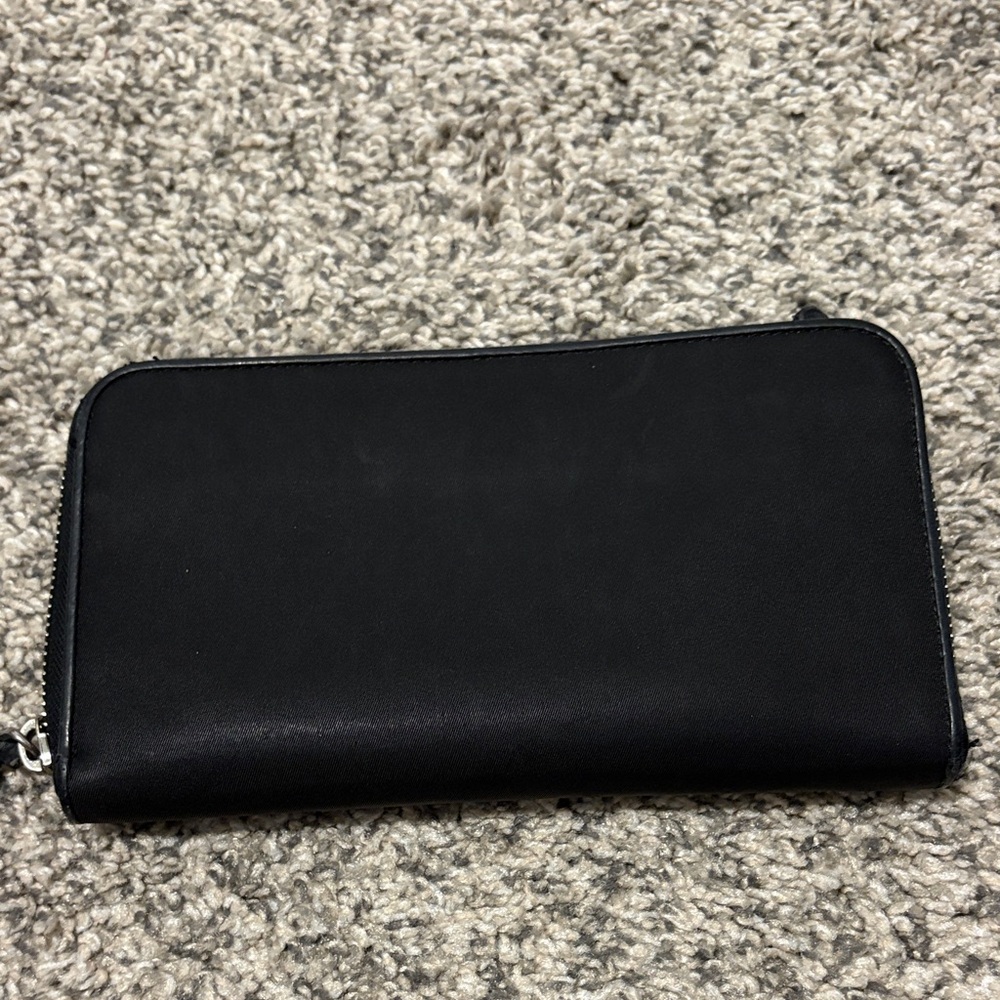 Prada Black Wallet - Picture 4 of 7